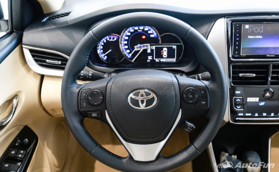 Vô lăng có lẽ là nhược điểm nhiều người than phiền ở Toyota Vios