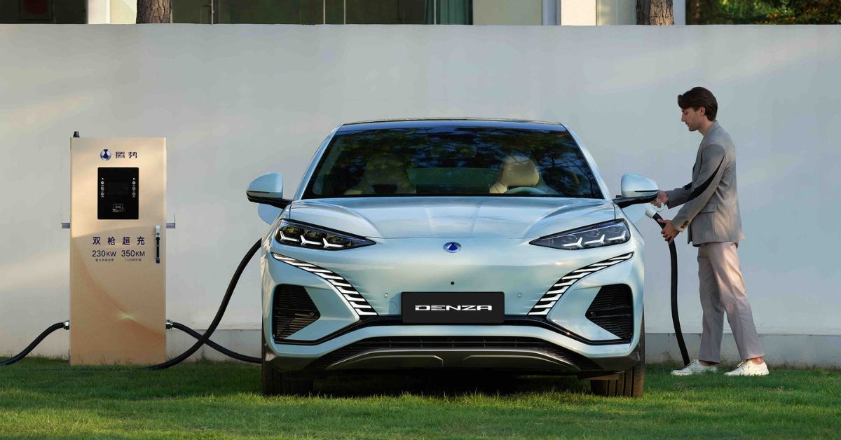 Chiếc xe điện gây ấn tượng với khả năng sạc nhanh từ hai cổng cùng lúc