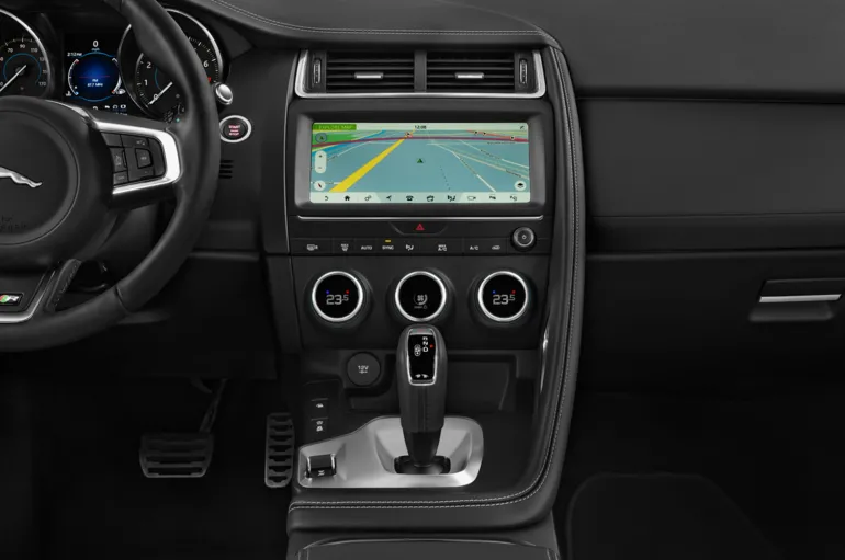 Interior Image 4
