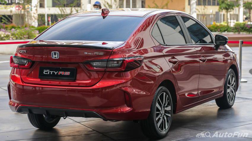 Thiết kế thể thao phía sau của Honda City