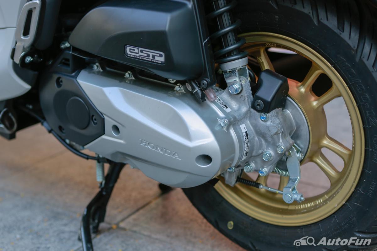 Honda Scoopy 2021 được trang bị động cơ SOHC ESP được làm mát bằng không khí với khả năng tăng tốc đạt đến 12,73 giây