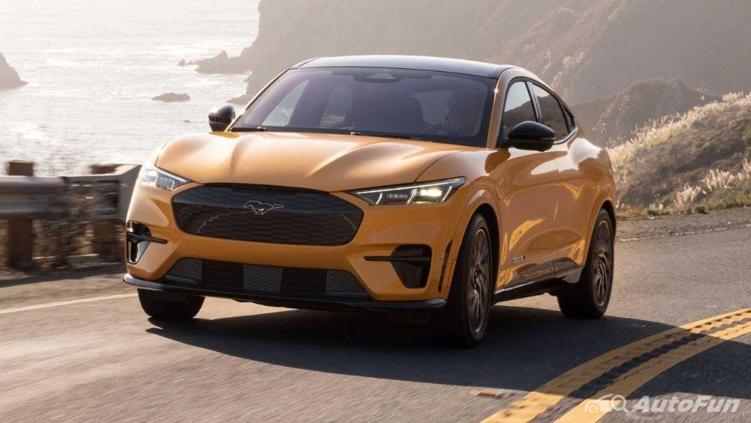 So với phiên bản trước đó, Ford Mustang 2021 có nhiều sự cải tiến hơn về mặt ngoại thất