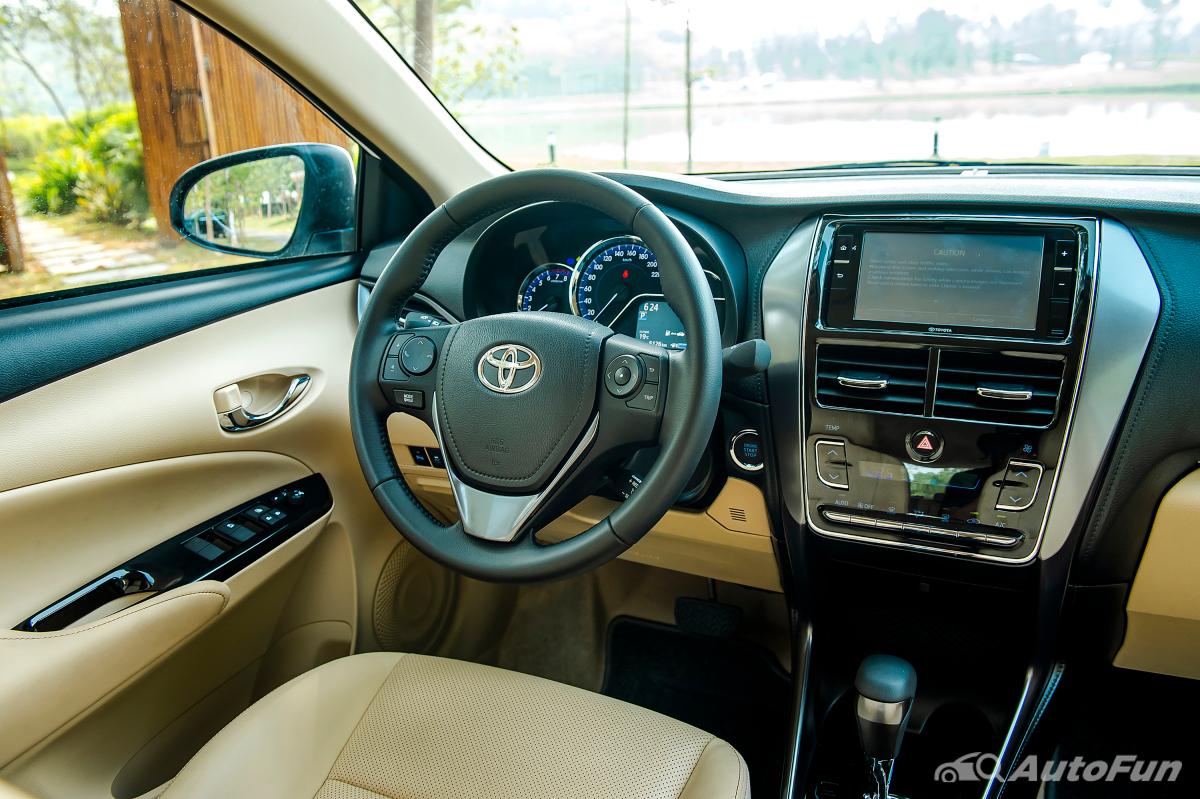 Vô lăng Toyota Vios theo kiểu 3 chấu quen thuộc