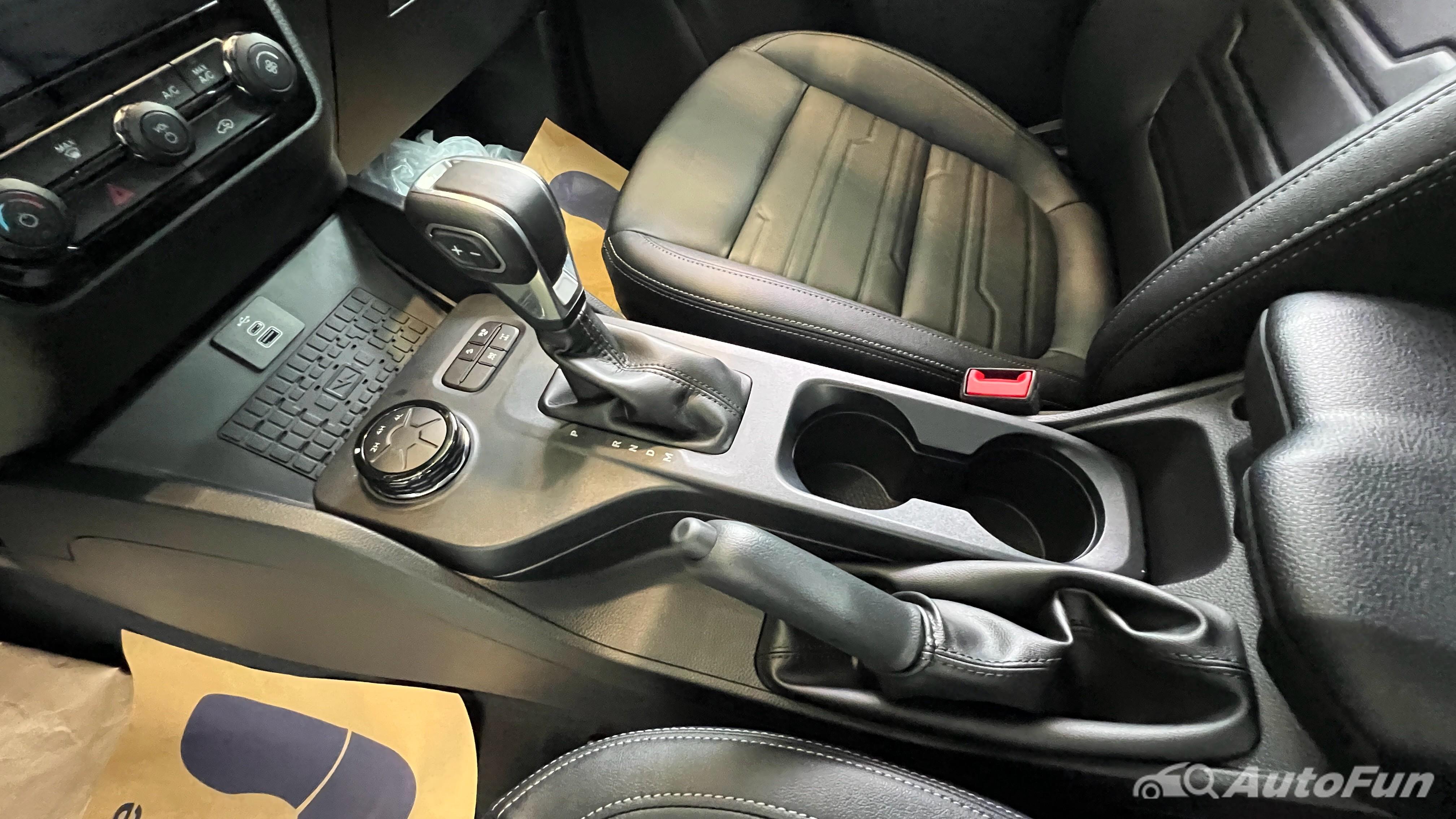 Interior Image 6