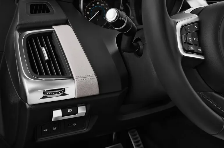 Interior Image 10