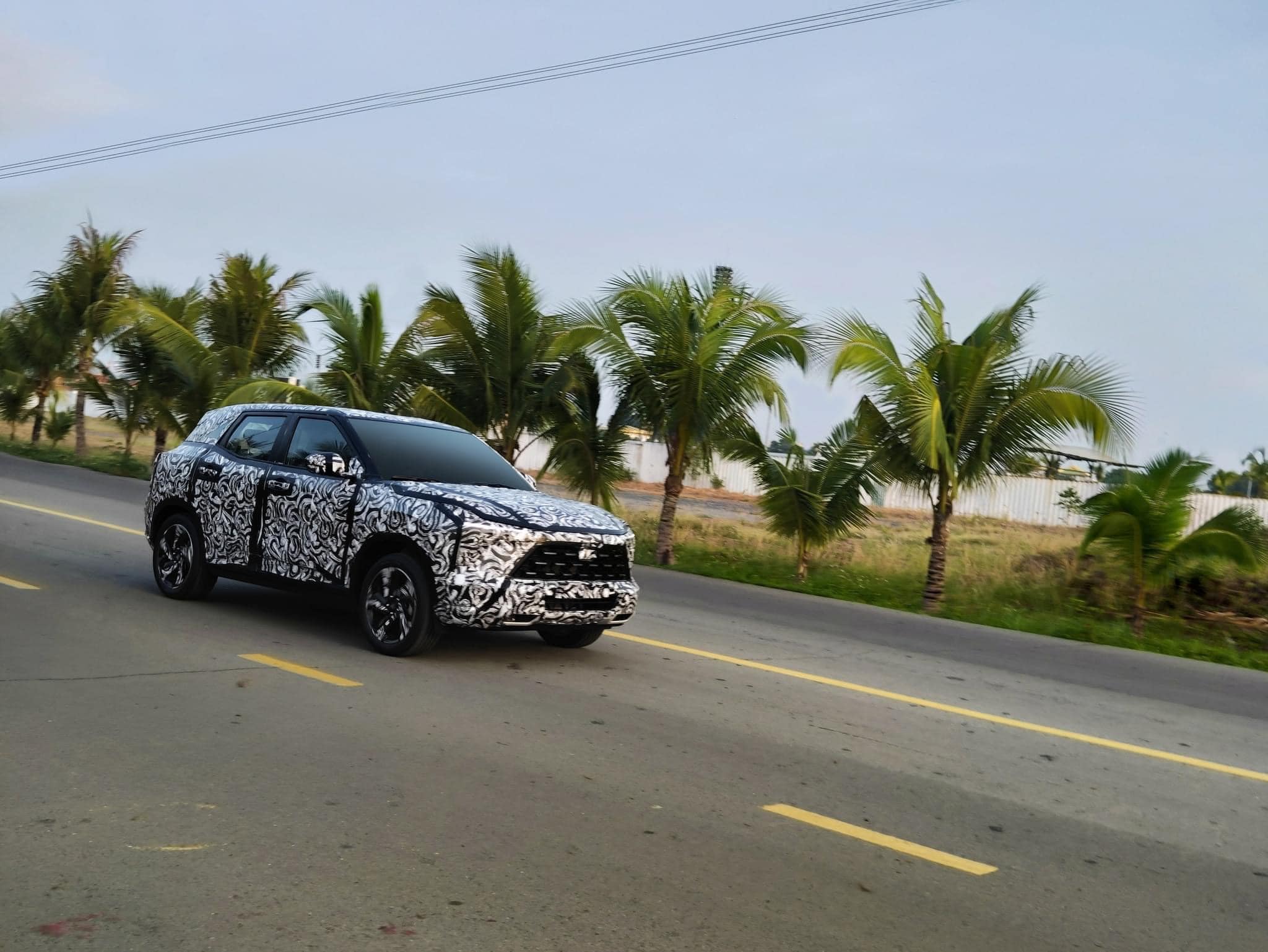 Crossover hạng B Mitsubishi XFC Concept chạy thử tại Việt Nam
