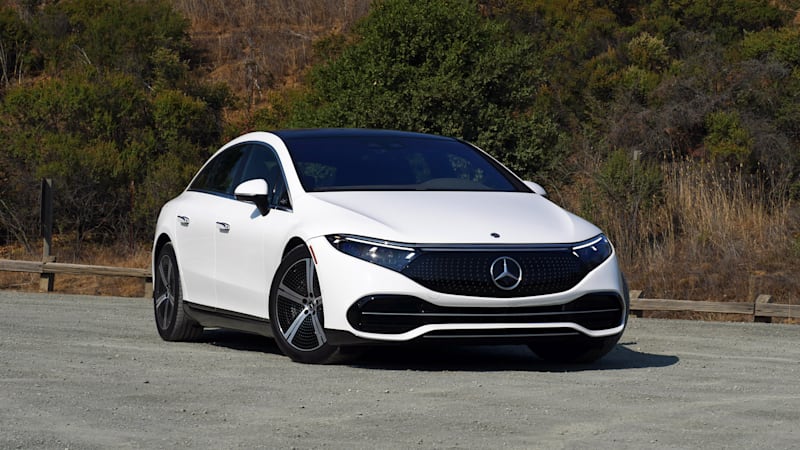 Mercedes-Benz EQS 2023 bắt đầu nhận cọc, giá từ 5,5 tỷ đồng