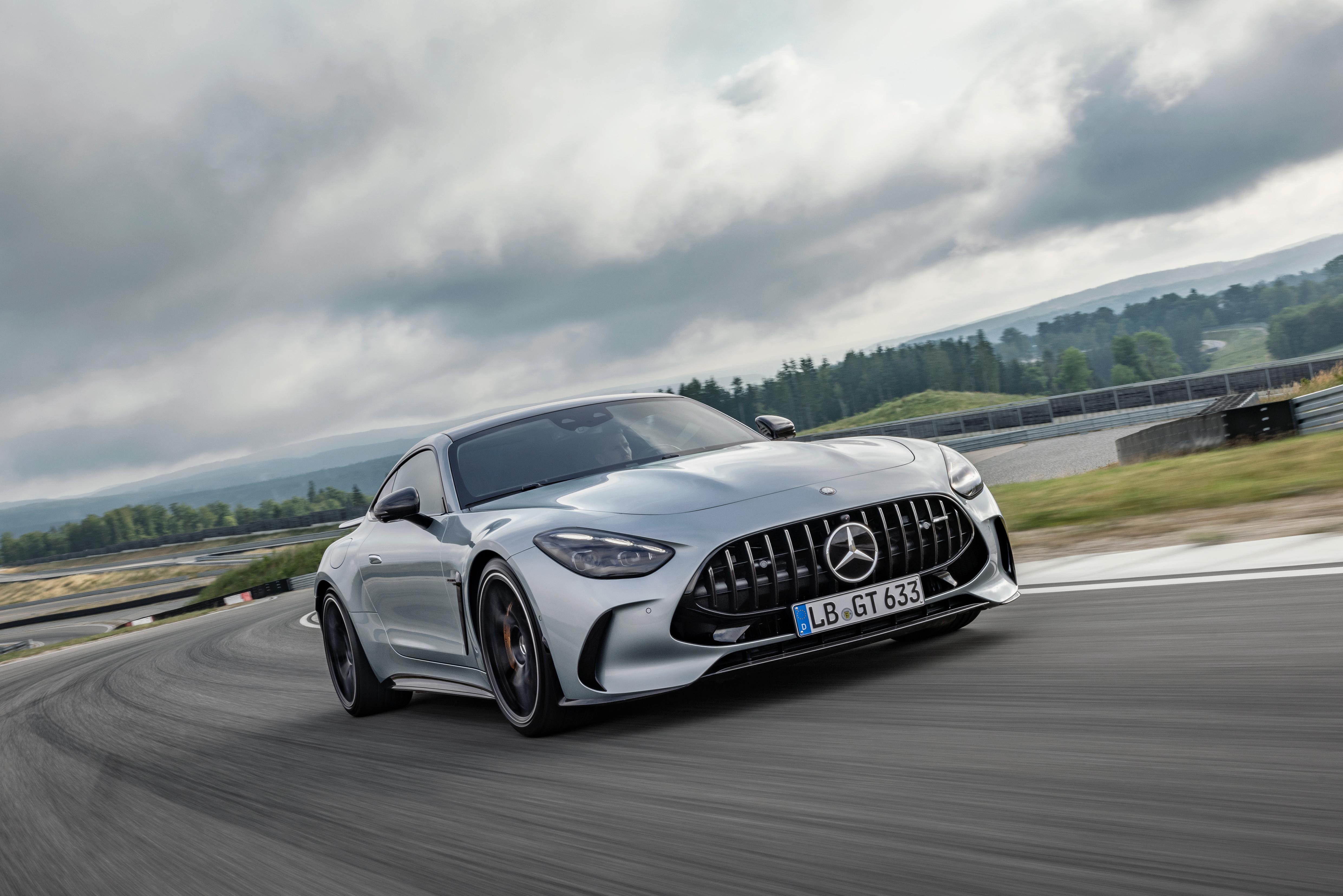 Mercedes-AMG GT thế hệ thứ 2 chính thức ra mắt