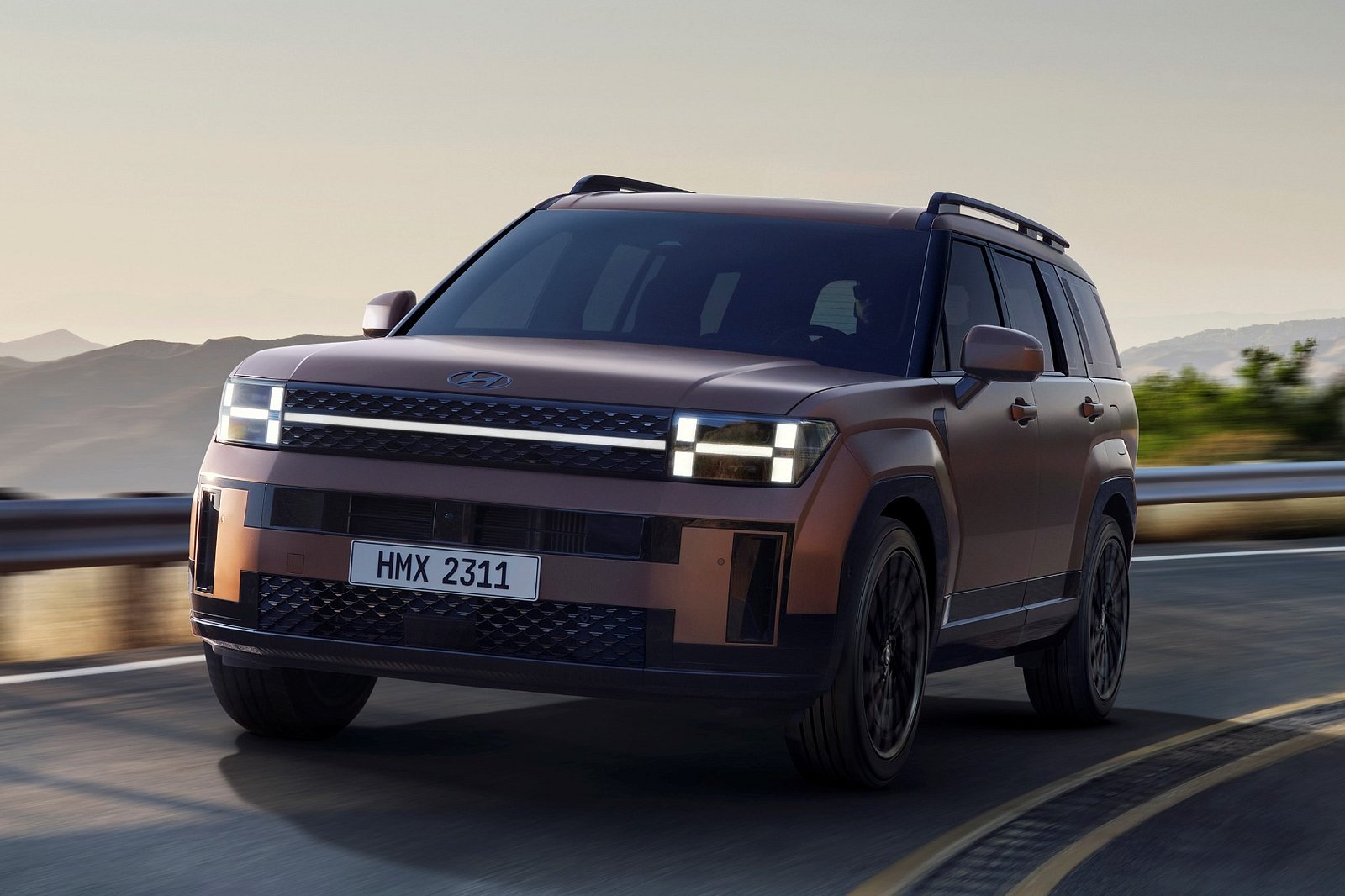 Hyundai đã thay đổi những gì trên Santa Fe 2024 thế hệ mới?