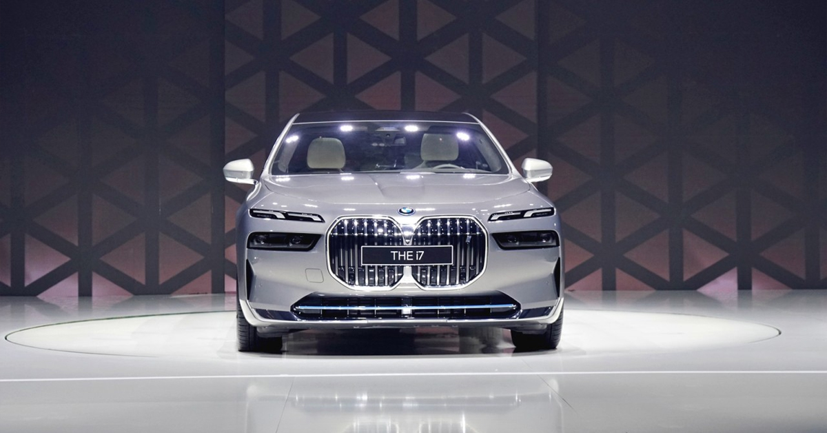 Xe điện BMW chính hãng đầu tiên về Việt Nam giá 7,2 tỷ đồng có gì hay?
