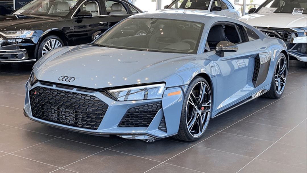 So sánh Audi R8 2022 với phiên bản cũ: Thay đổi liệu có đáng?