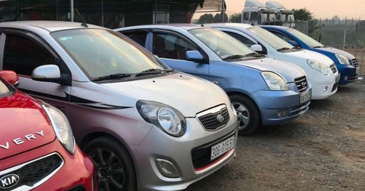 Tài chính dưới 200 triệu đồng nên mua xe ô tô gì để che nắng che mưa?
