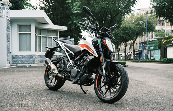 Review KTM Duke 390 - thiết kế trẻ trung và vận hành linh hoạt