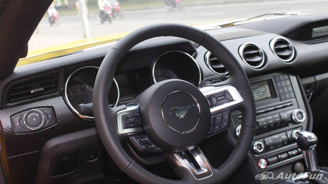 Ford Mustang đã có nhiều nâng cấp về hệ truyền động cũng như hiệu năng như hệ thống treo và giảm xóc, lốp xe…
