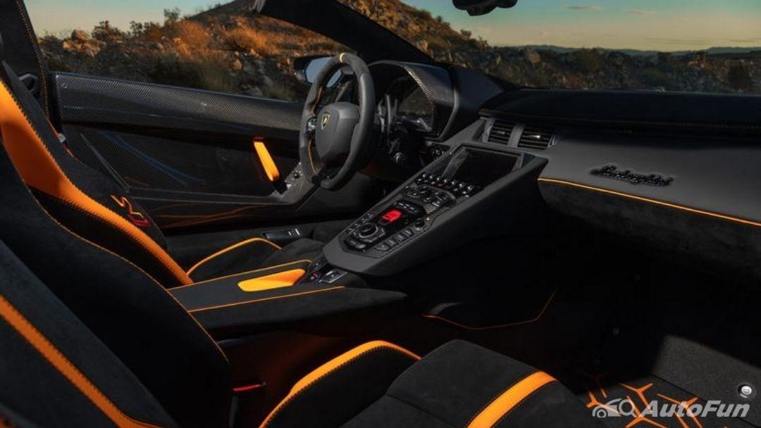 Lamborghini Aventador 2021 sở hữu vô lăng như Huracan